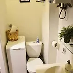 Urocza Kawalerka W Centrum Wroclawia Apartment *