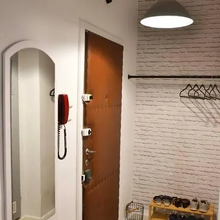 Urocza Kawalerka W Centrum Wroclawia *