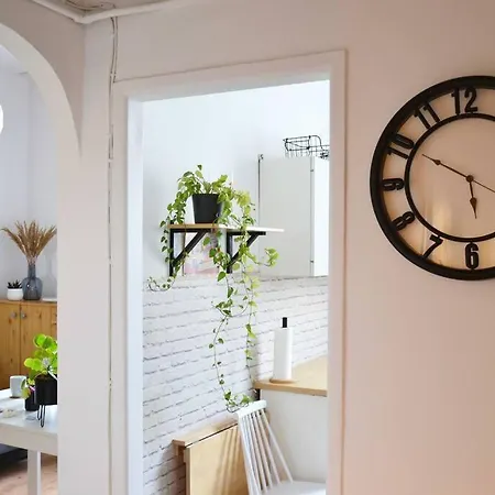 Апартаменты Urocza Kawalerka W Centrum Wroclawia *